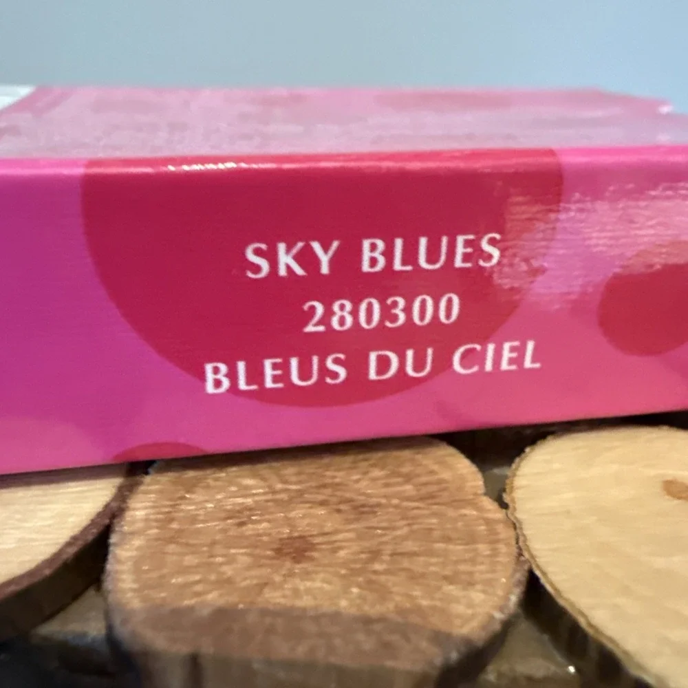MARY KAY SIGNATURE EYE COLOR‎ COLLECTION 3 SHADES SKY BLUES 280300 NEW IN BOX